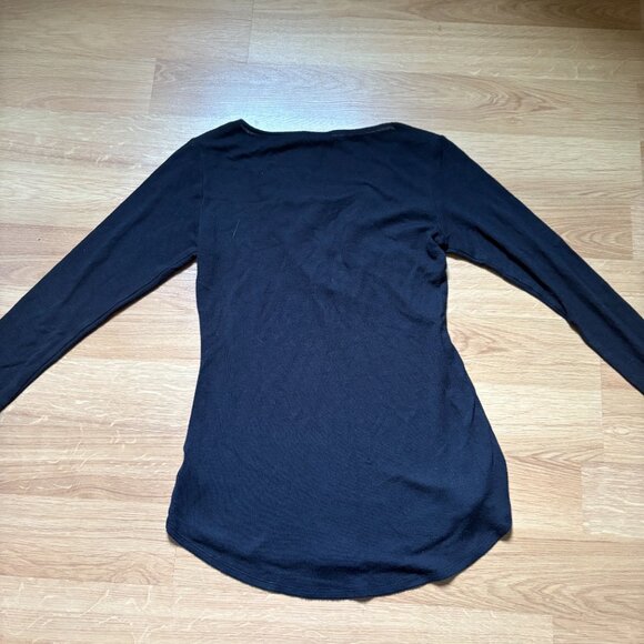 Women's Criss Cross Long-Sleeve Black Top - Picture 2 of 4